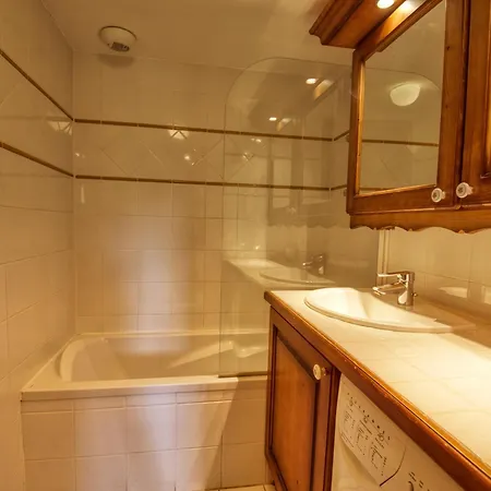 Au Pied Des Pistes, 8 Pers, 3 Ch, Balcon, Equipe - 1100 - Fr-1-642-92 Apartment *